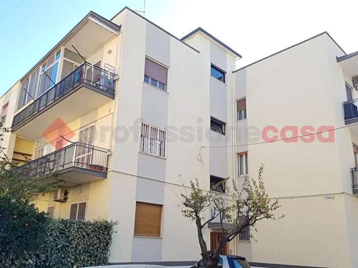 Appartamento quadrilocale in affitto in Via Lonigro, Bari