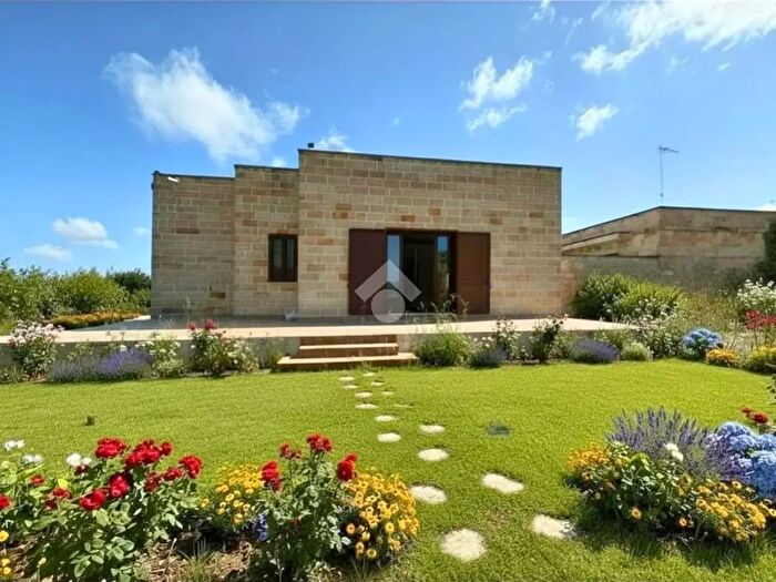 Casa quadrilocale in vendita in Via Torremozza, Nardo
