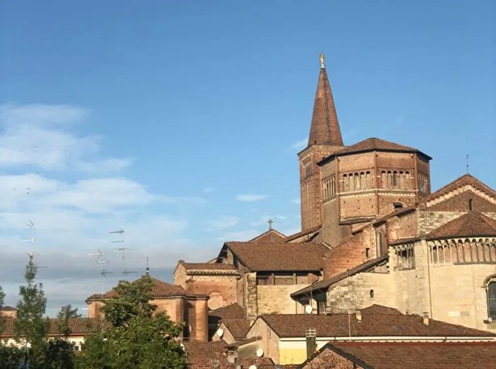 Casa quadrilocale in vendita in Via Scalabrini Piacenza, Piacenza