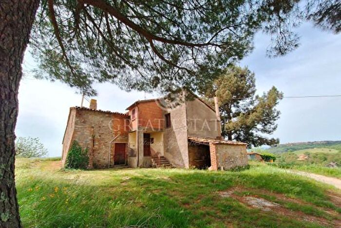 Casa con 6 locali in vendita in Vocabolo Casarella, Montegabbione