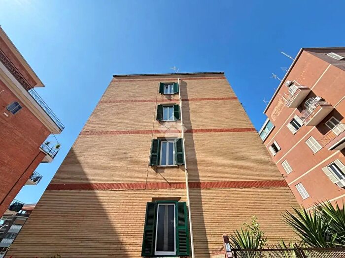 Appartamento trilocale in affitto in Roma