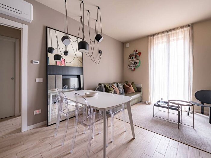 Appartamento bilocale in affitto in Via Marco Polo, Porta Nuova, Milano