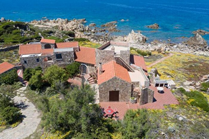 Casa con 5 locali in vendita in Località Santa Reparata, Santa Teresa Gallura