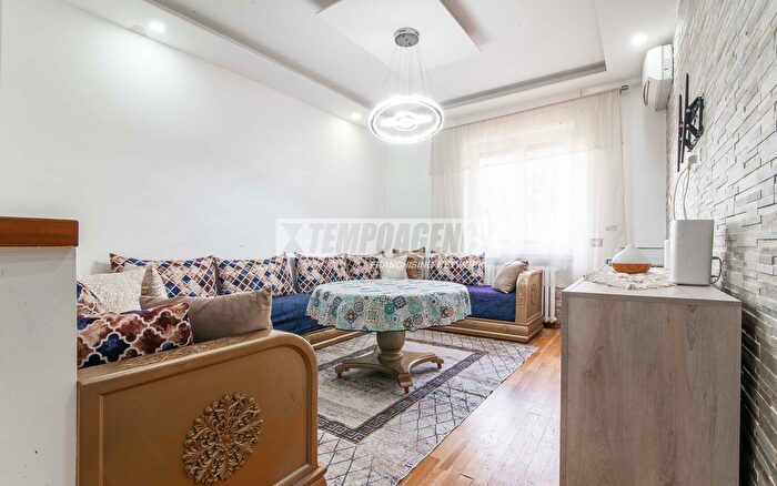 Appartamento trilocale in vendita in Via Varesina C, Turate