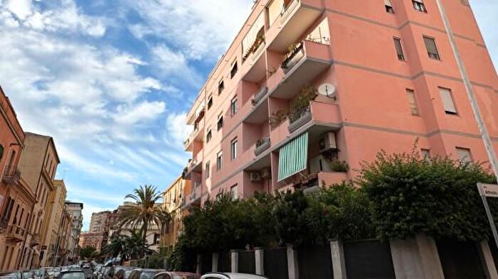 Appartamento trilocale in vendita in Via Giacomo Puccini, Cagliari