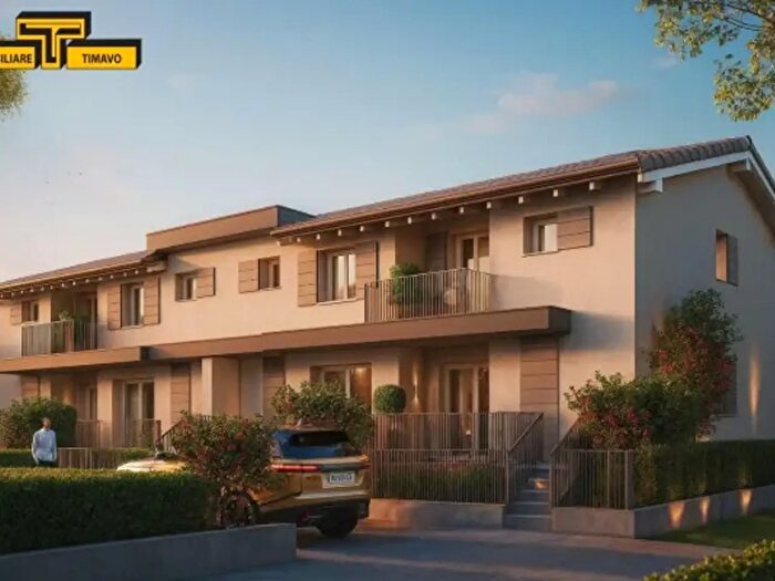 Casa quadrilocale in vendita in Via Vittorio Emanuele II, Albinea