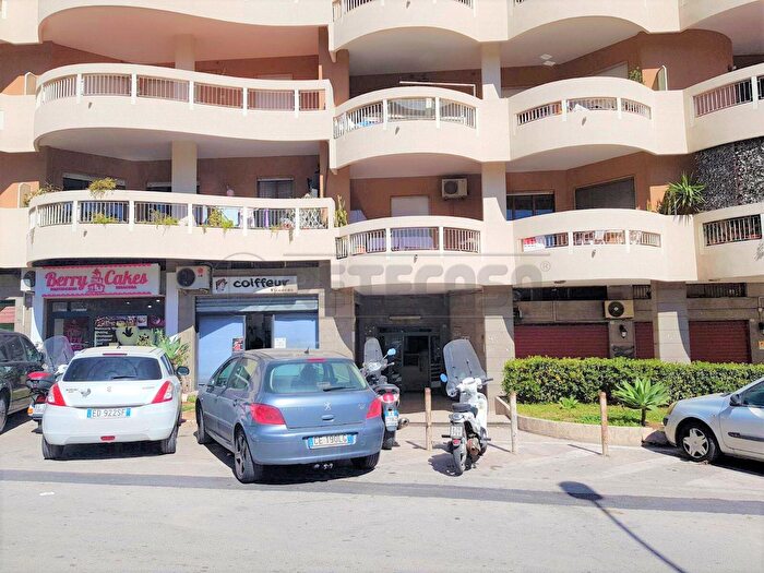 Appartamento con 8 locali in vendita in Via Carlo Forlanini, Siracusa