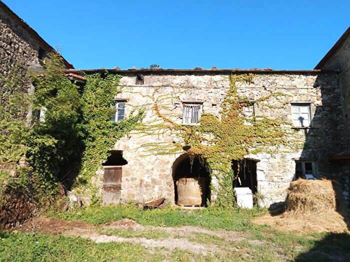 Casa con 8 locali in vendita in Ligure, Varese Ligure