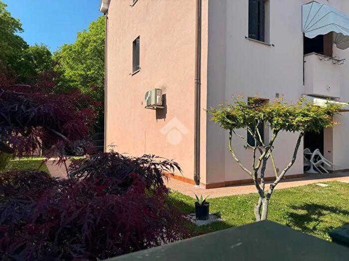 Appartamento trilocale in vendita in Via Mohringen, Battaglia Terme