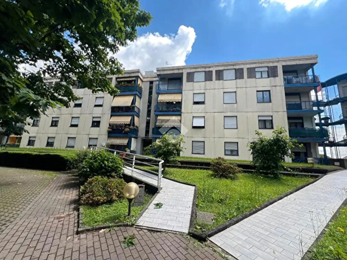 Appartamento bilocale in vendita in Via del Popolo, Lentate Sul Seveso