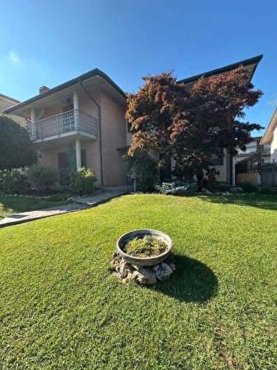 Appartamento trilocale in vendita in Via Guglielmo Marconi, Romano Di Lombardia