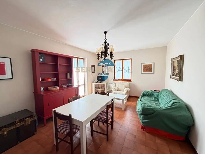 Appartamento trilocale in vendita in Via Endine, Albino