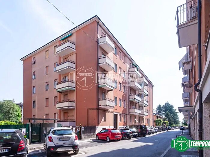 Appartamento bilocale in vendita in Via Ugo Foscolo, Bergamo