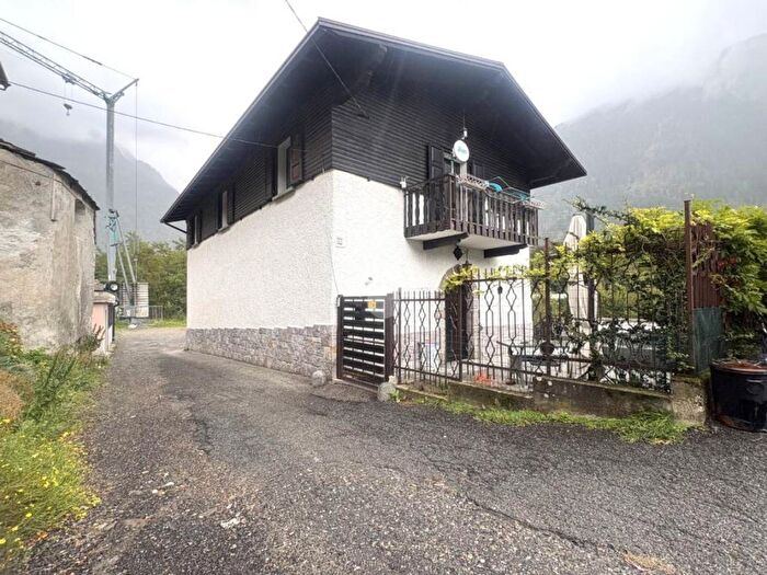 Appartamento trilocale in affitto in Via Primo Maggio, Sondalo