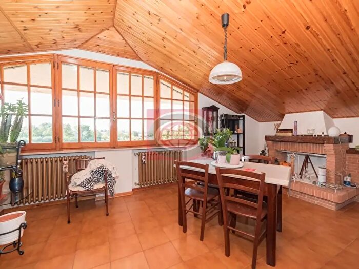 Appartamento con 5 locali in vendita in Cesena