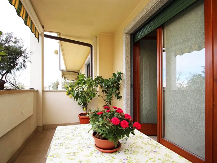 Appartamento trilocale in vendita in Via Roma, Novate Milanese