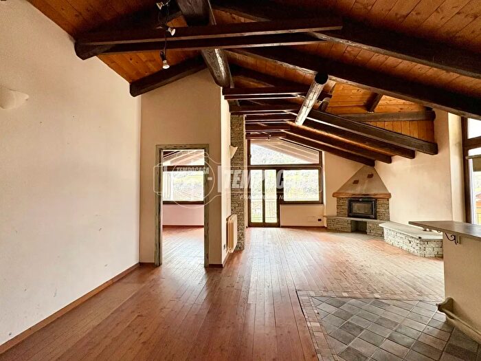 Appartamento con 5 locali in vendita in Via Martinat, Villar Perosa