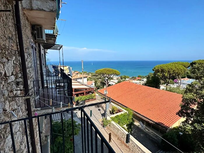 Appartamento con 7 locali in vendita in Via XX Settembre, San Felice Circeo