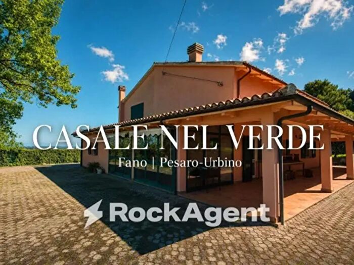 Casa con 5 locali in vendita in Fano