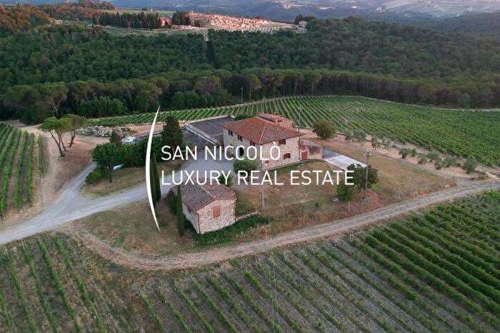 Casa con 6 locali in vendita in Greve In Chianti