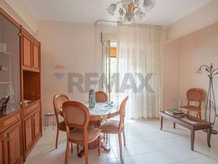 Appartamento trilocale in vendita in Via Madonna della Via, Caltagirone