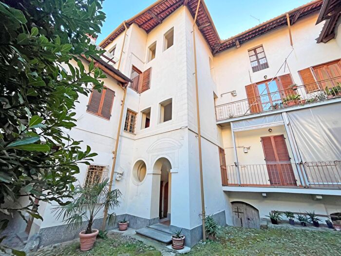 Appartamento con 5 locali in vendita in Via del Pino, Pinerolo