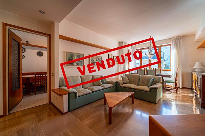 Appartamento quadrilocale in vendita in Via Consoli Chiavennasci, Chiavenna