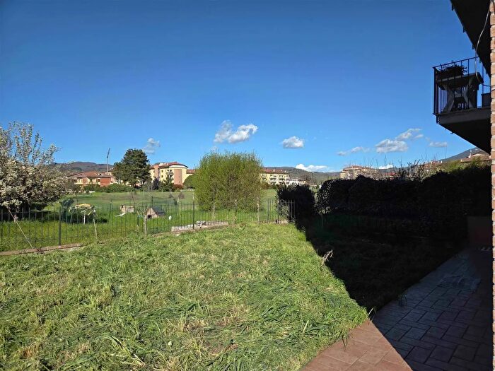 Appartamento quadrilocale in vendita in Via Grazia Deledda, Bastia Umbra