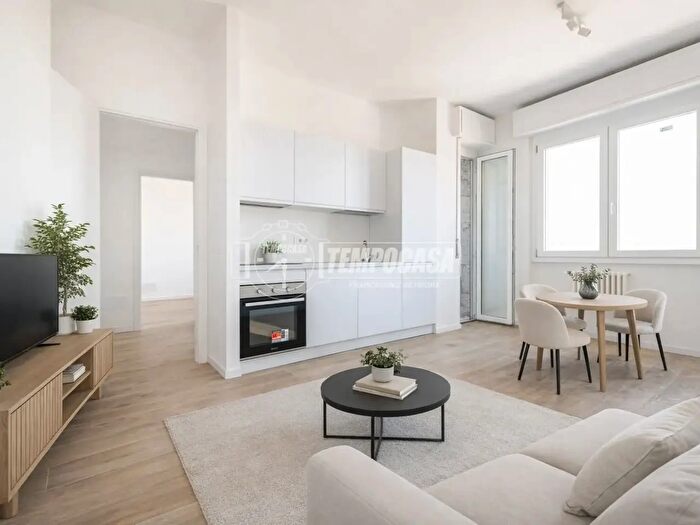 Appartamento bilocale in vendita in Via Privata Trasimeno, Milano