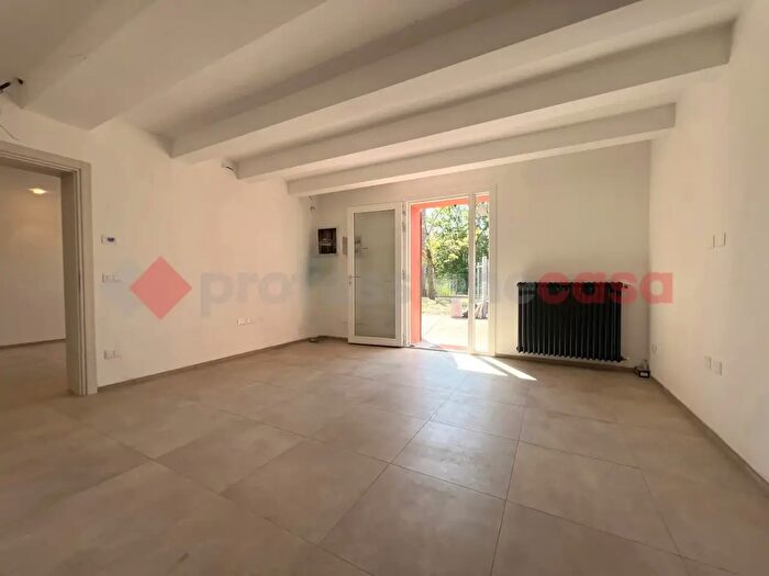 Casa con 6 locali in vendita in Via Umberto I, Bovolone