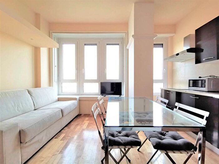 Appartamento monolocale in affitto in Piazzale Biancamano, Moscova, Milano