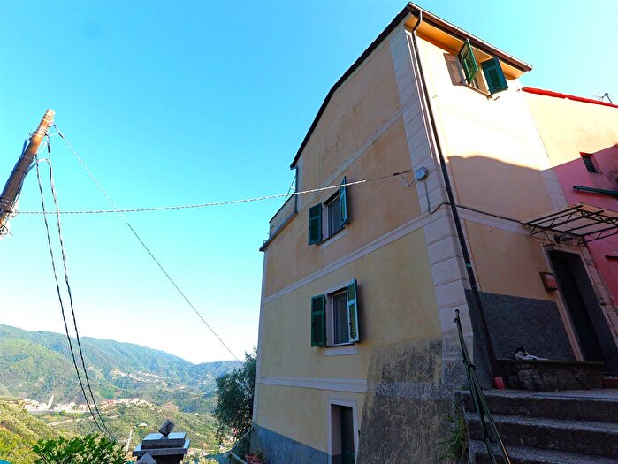Casa con 6 locali in vendita in Levanto