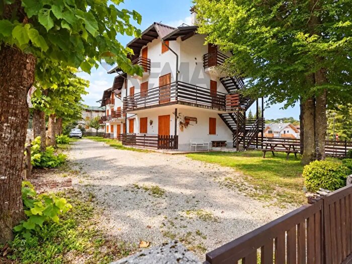 Appartamento quadrilocale in vendita in Roana