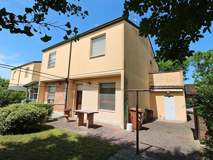 Casa trilocale in vendita in Via dei Braccianti, Faenza