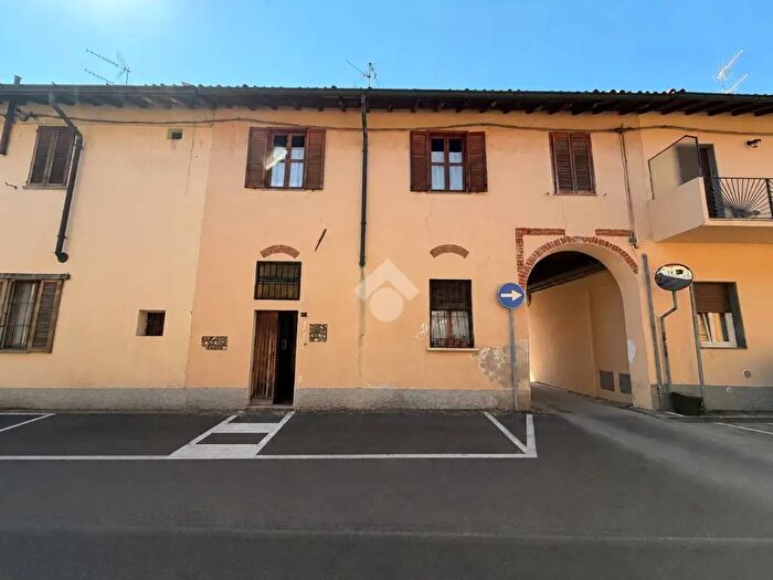 Appartamento quadrilocale in vendita in Via della Croce, Bussero