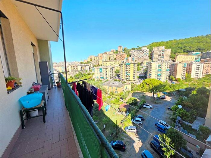 Appartamento bilocale in affitto in Via Pica, Borgoratti, Genova