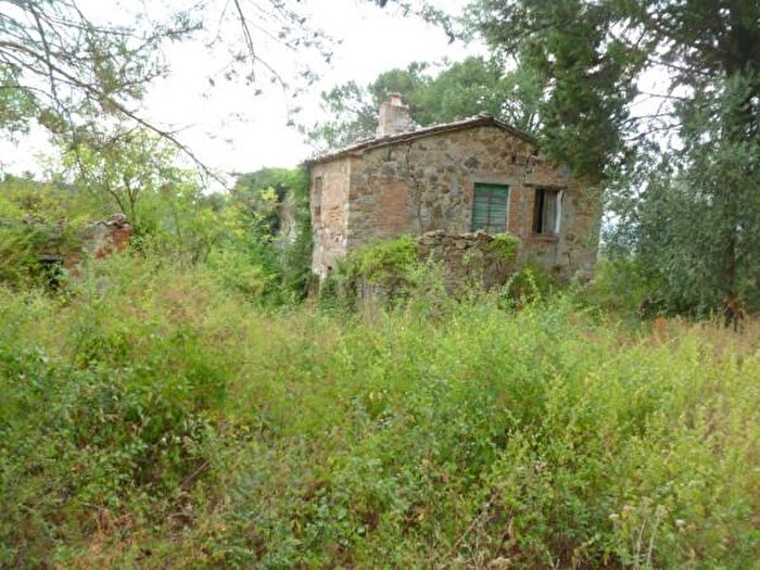 Casa con 6 locali in vendita in Via delle Coste, San Casciano Dei Bagni
