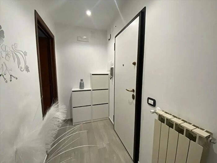 Appartamento con 6 locali in vendita in Via Beppe Montana, San Cataldo