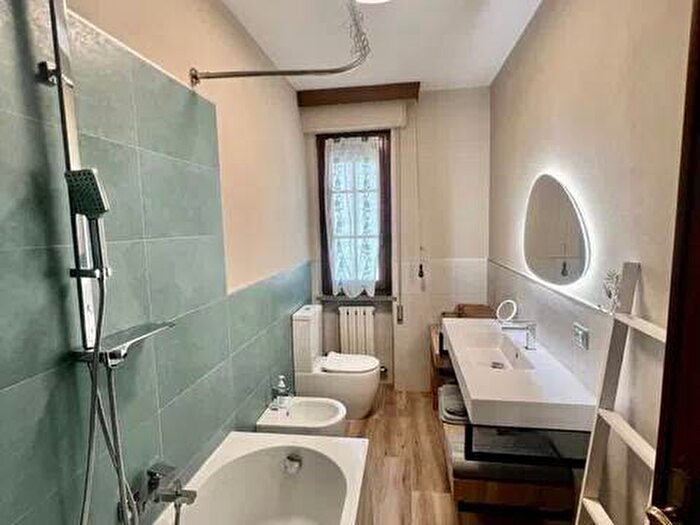 Casa quadrilocale in affitto in Via Calabria, Pietrasanta