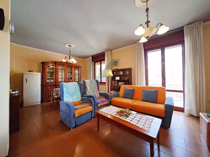 Casa con 7 locali in vendita in Forli