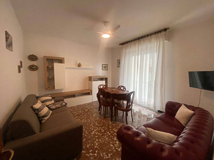 Appartamento quadrilocale in affitto in Via Fico, Centro, Sestri Levante