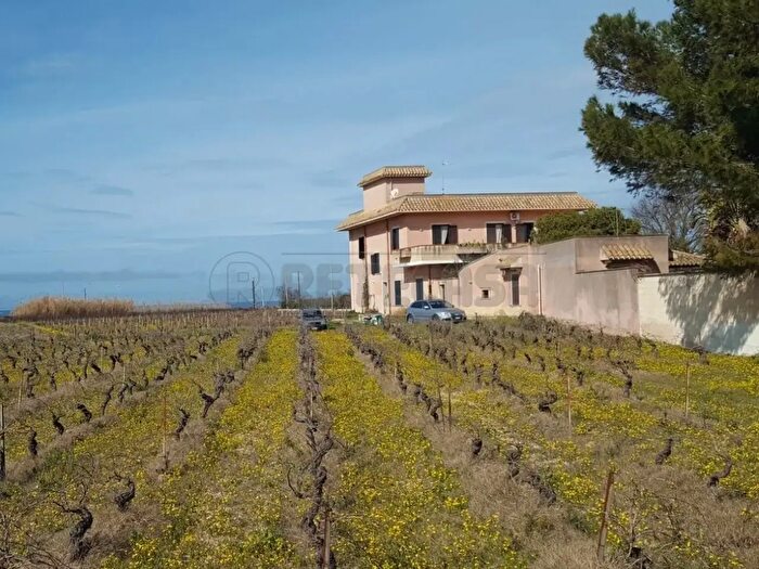 Casa con 18 locali in vendita in Contrada Spagnola Snc, Marsala