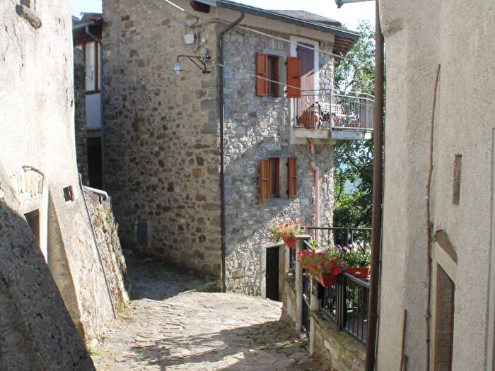 Casa con 6 locali in affitto in Località Montelungo Superiore, Montelungo, Pontremoli