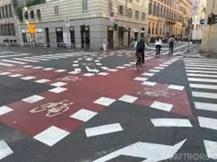 Appartamento quadrilocale in vendita in Corso Monforte, Milano