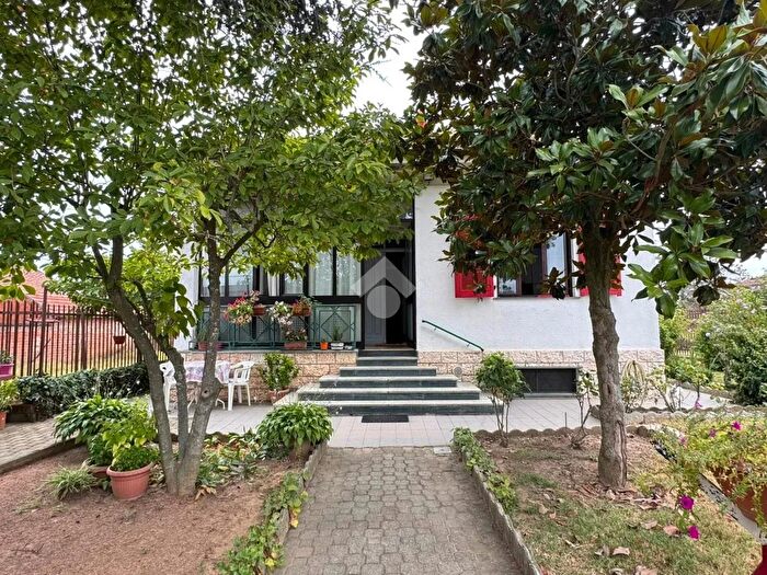 Casa quadrilocale in vendita in Via Bruno Buozzi, Sezzadio