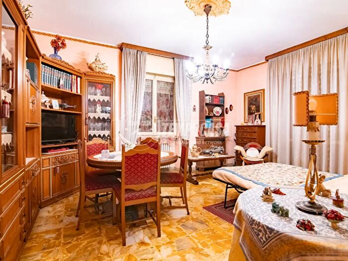 Appartamento trilocale in vendita in Via l Gatti, Truccazzano