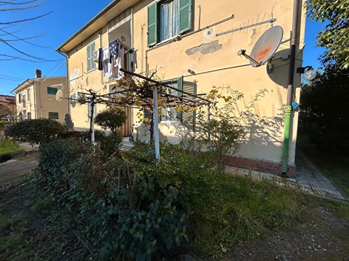 Appartamento trilocale in vendita in Via della Quercia, Pescia
