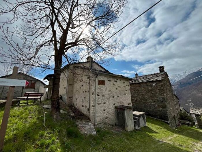 Casa con 6 locali in vendita in Borgata Pellenchi, Pramollo