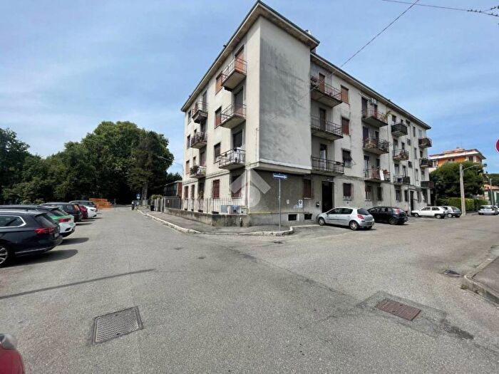 Appartamento quadrilocale in affitto in Via Trento e Trieste, Castellanza