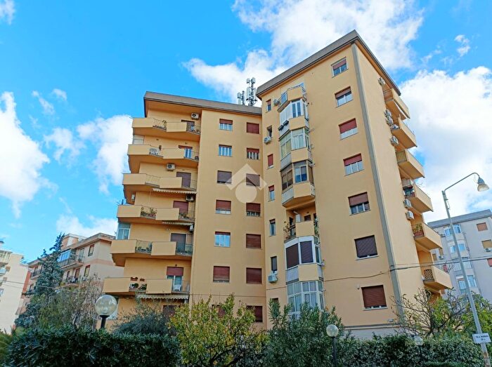 Appartamento quadrilocale in vendita in Via Angelo Maiorana, Palermo